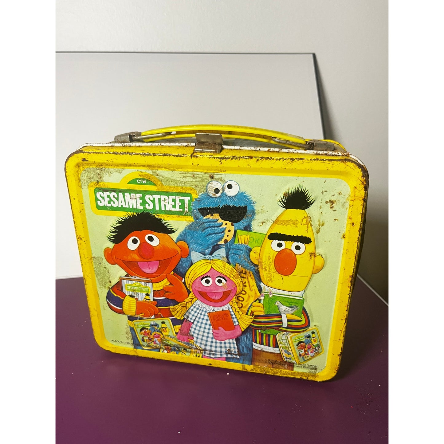 Vintage 1977 Sesame Street metal lunchbox by Aladdin Industries