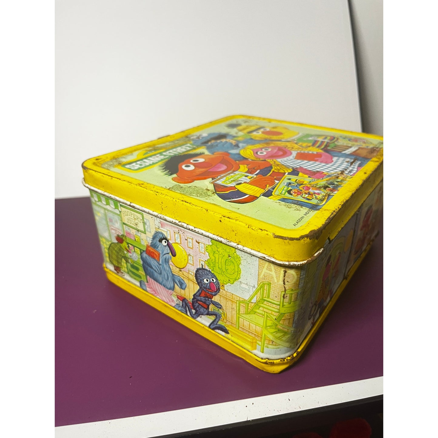 Vintage 1977 Sesame Street metal lunchbox by Aladdin Industries