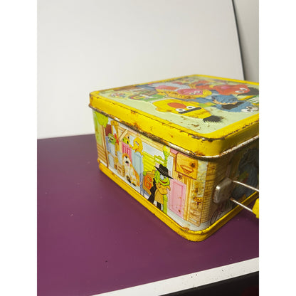 Vintage 1977 Sesame Street metal lunchbox by Aladdin Industries