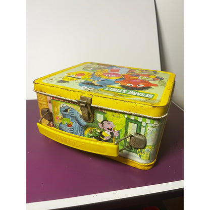 Vintage 1977 Sesame Street metal lunchbox by Aladdin Industries