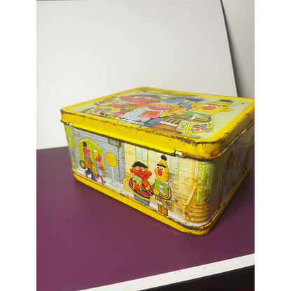 Vintage 1977 Sesame Street metal lunchbox by Aladdin Industries